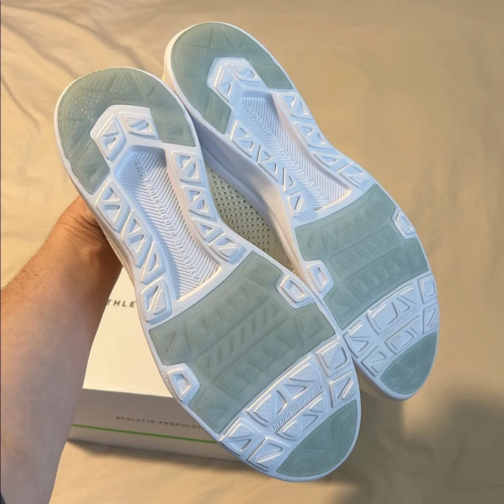 Unisex APL Techloom Tracer Pristine Parchment White Men’s 9 Women’s 10.5 NWT